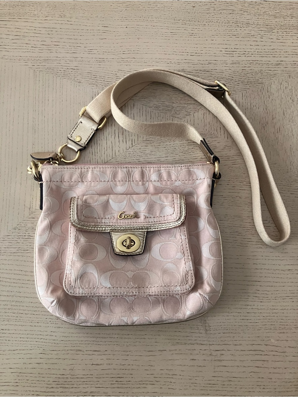 Coach Ashley Pink Signature Sateen Crossbody Swingpack